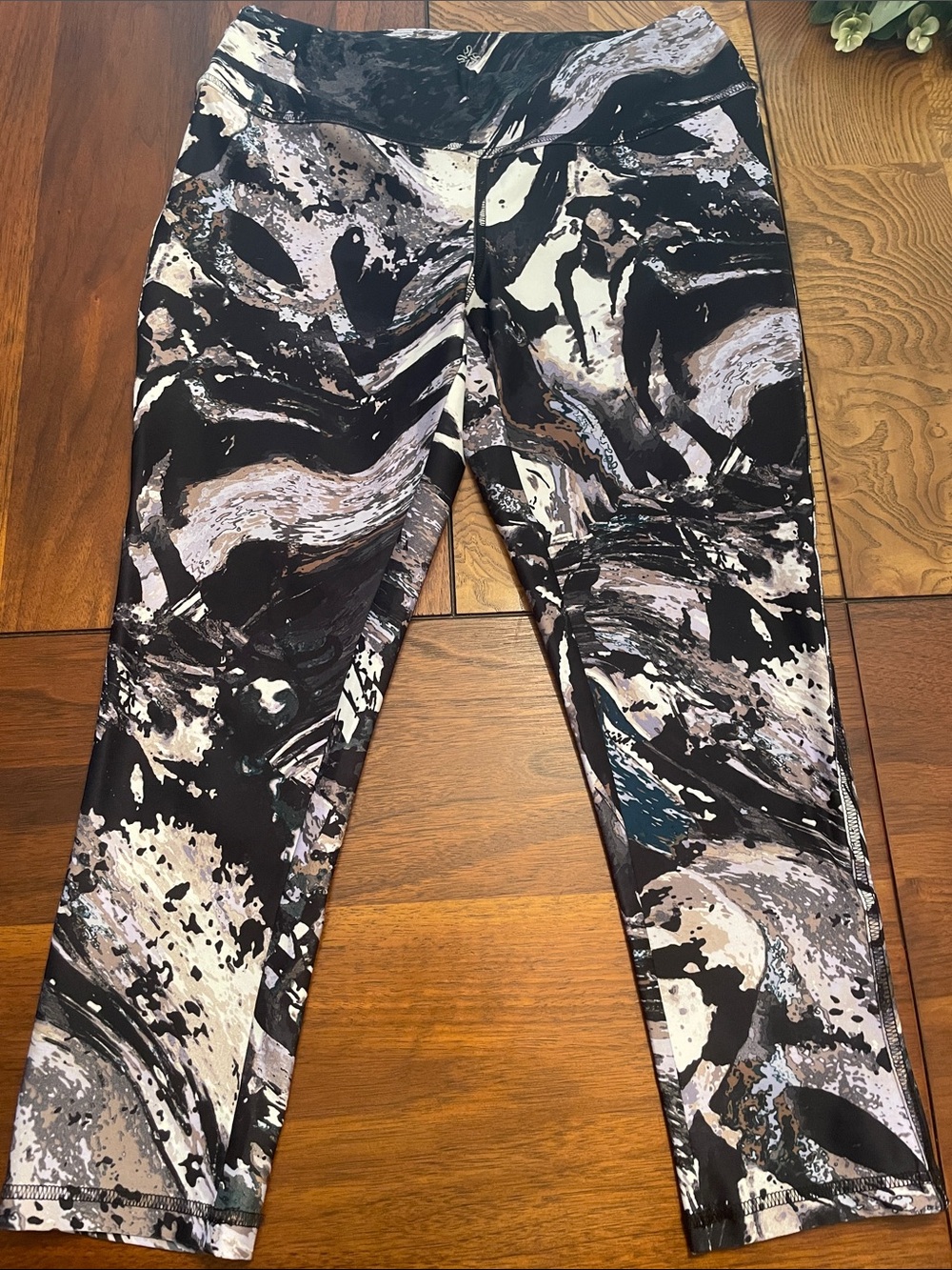 Simply Vera Vera Wang Black Abstract Marble Print Leggings C40